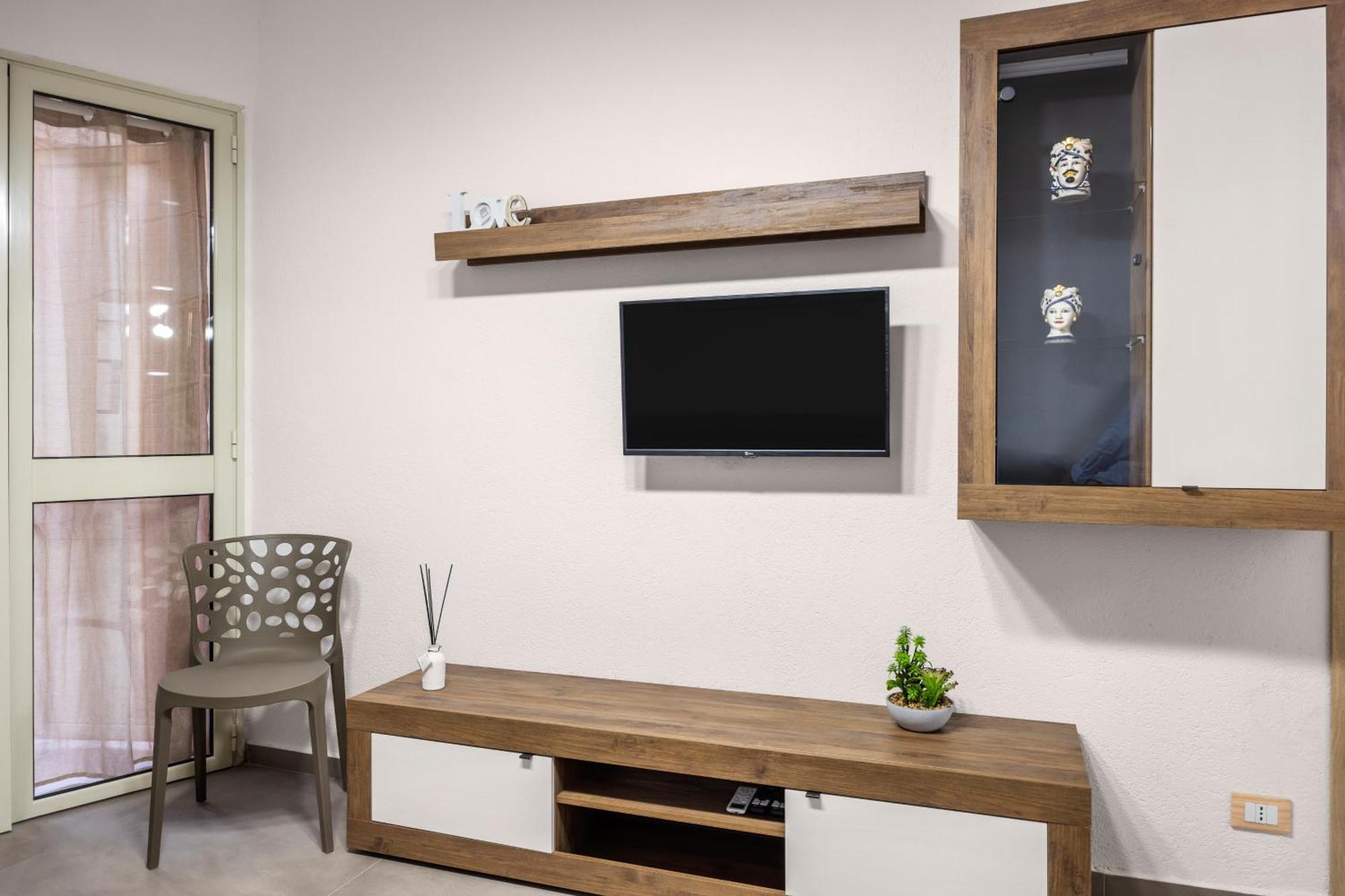Apartment G E B *